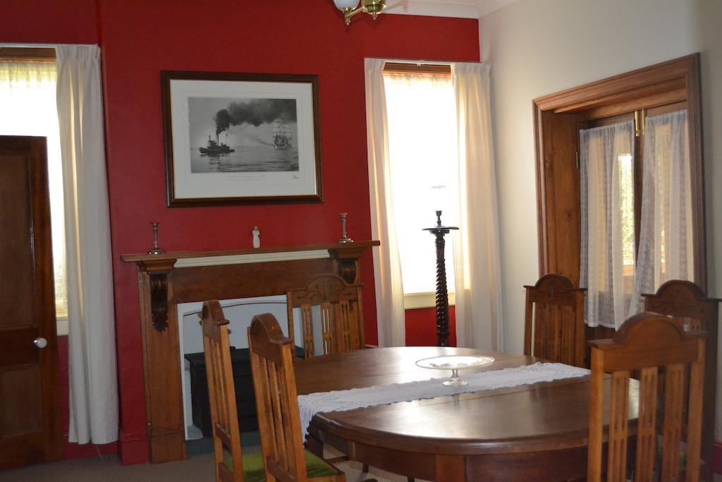 Stoke House Bed & Breakfast Carcoar Стая снимка